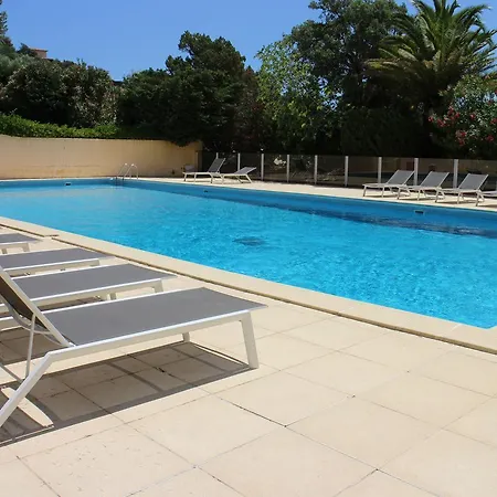 Holiday park Locations De Giulia 4*